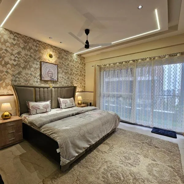 The Barrum Boulevard - Luxury 1BHK Apartment in Kuthal Gate, hotel in Dehradun