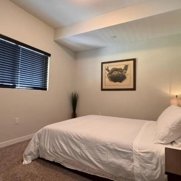 Private Room and Bathroom, khách sạn ở Los Angeles