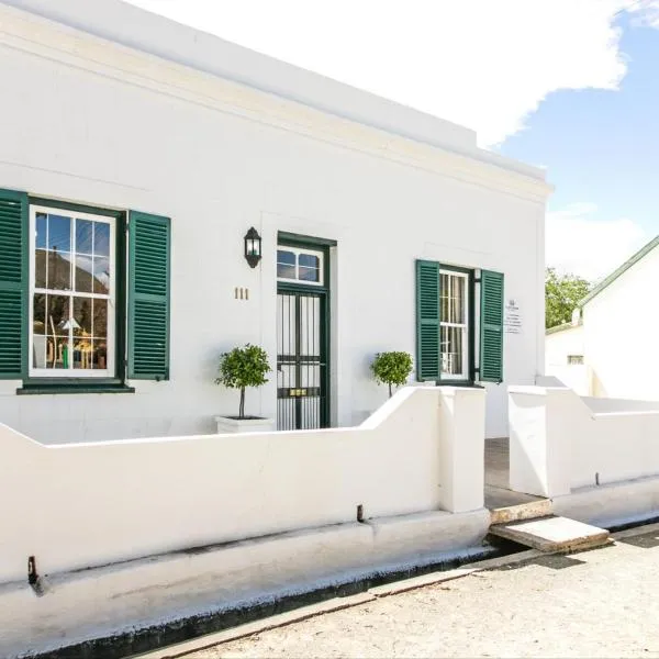 Karoo House Collection - 111 Cradock, hotel a Graaff-Reinet
