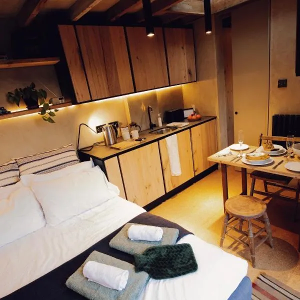 Quiet Cabin with green view, hotel v destinaci Falmouth