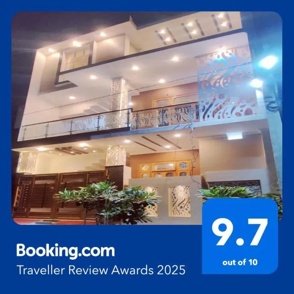 Blessing's Home Stay 5 Bedrooms Luxury Villa Exquisite 5 Bedroom Villa Ideal Family Home Stay with Spacious Living, hotel v destinaci Lakhnaú