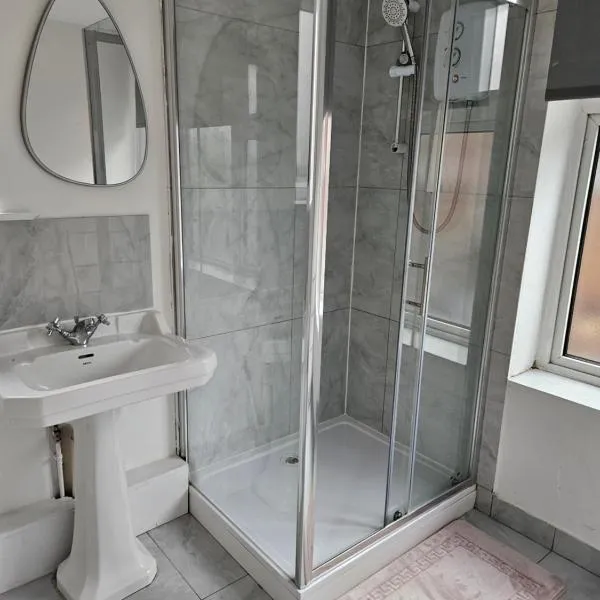 Bridge Hotel Apartments, hotel v destinaci Frodingham
