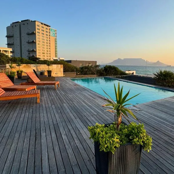 Infinity - Stunning 1 bedroom apartment with sea & mountain views، فندق في بلوبيرجستراند