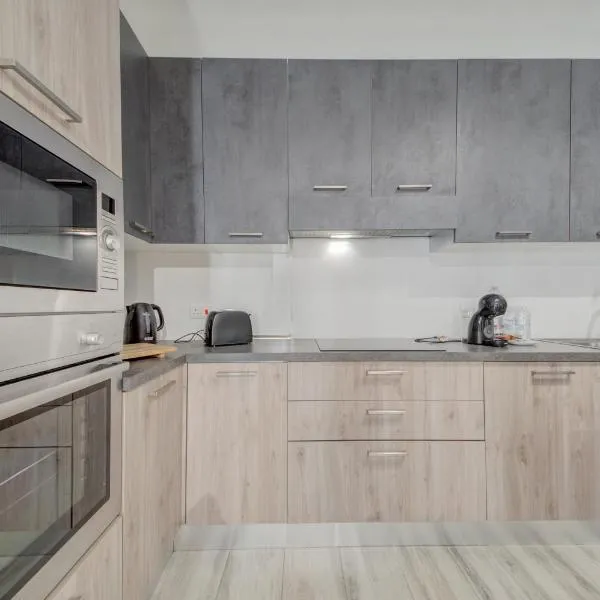 Relax & Unwind in Spacious Siggiewi Apartment by SF HOMES, hotel em Siġġiewi