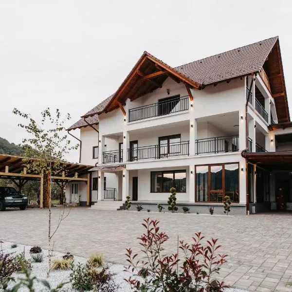 Pensiunea Csűr Panzió, hotel en Praid