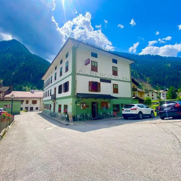 Albergo Al Pin – hotel w mieście Canale San Bovo