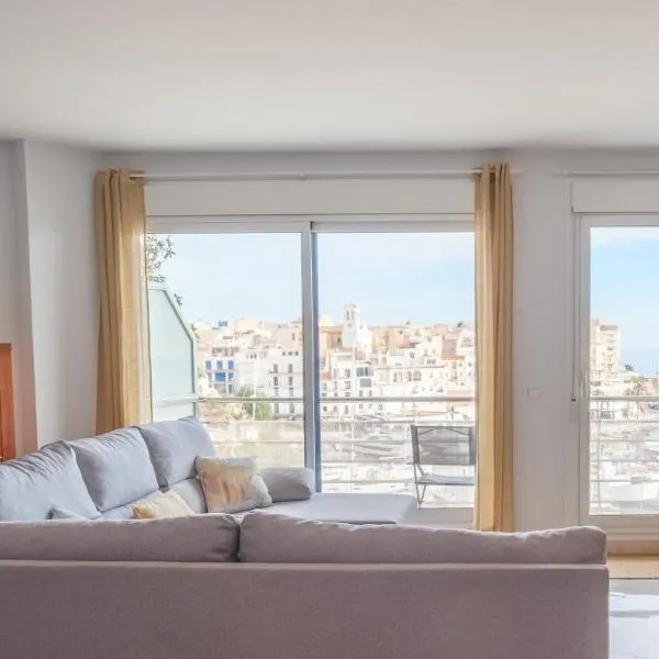 Ático duplex exclusivo con amplias terrazas, piscina y vistas al mar en Ametlla de Mar, hotel v destinaci L'Ametlla de Mar