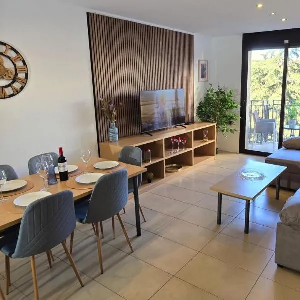 NEXTHOME City Center & Pool, hotel v destinaci Lloret de Mar