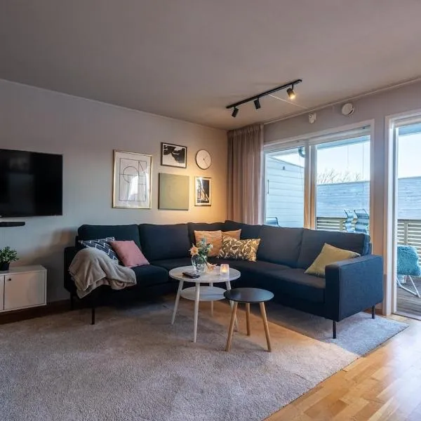 Apartment with parking, hotel in Tromsø