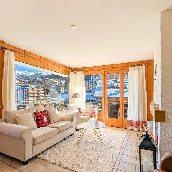 Center of Nendaz ! Apartment 3 rooms with balcony, hotel v destinaci Nendaz