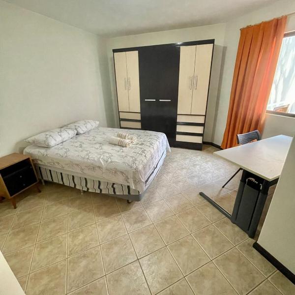Casa Grande 3 quartos, perto parque Barigui - Foto 2
