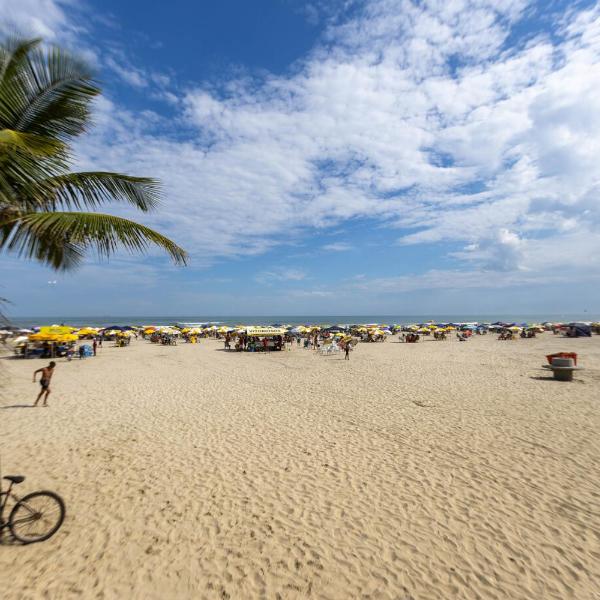 Apto a 260m do mar com ar-condicionado e Wi-Fi