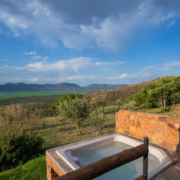 Koraalboom at Benlize, hotel in Hartbeespoort