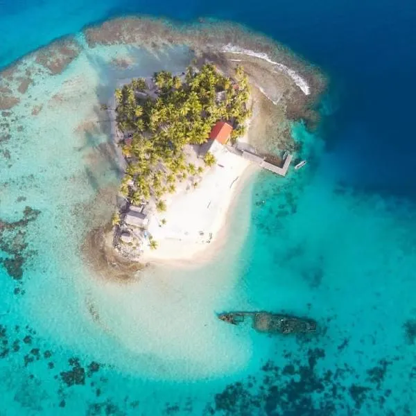Isla del barco hundido habitacion privada en San blas, hotel v destinaci Niatupo
