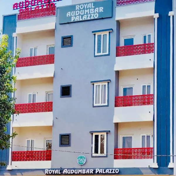 Royal Audumbar Palazzo Hotel, hotel in Bandanwāda