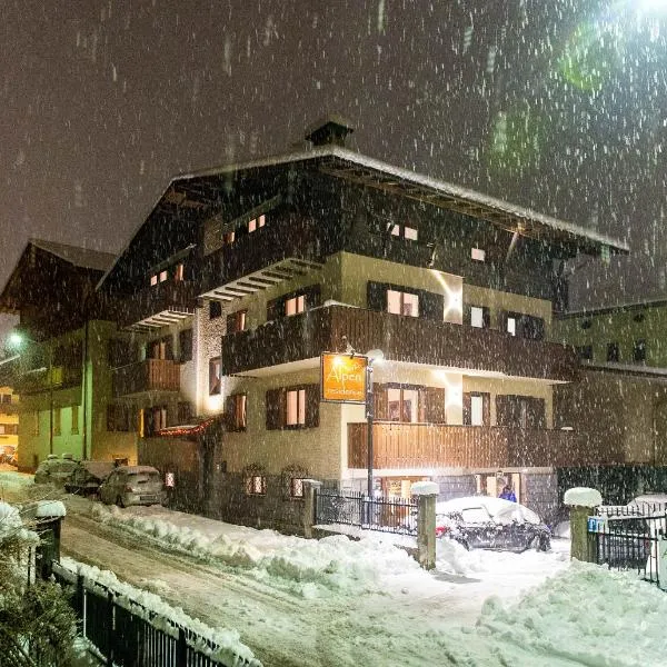 Residence Alpen Casavacanze, hotel in Pinzolo