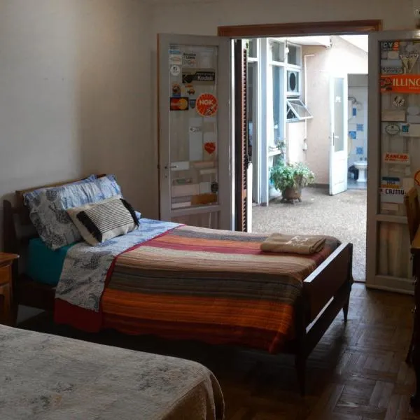 Habitación "Central" Privada - Hostel 3B, hotel v destinaci Salto