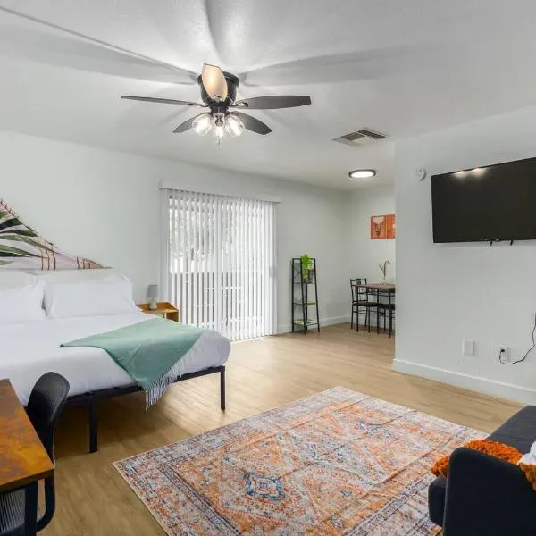 Cozy Studiopoolkingbedbalconygym