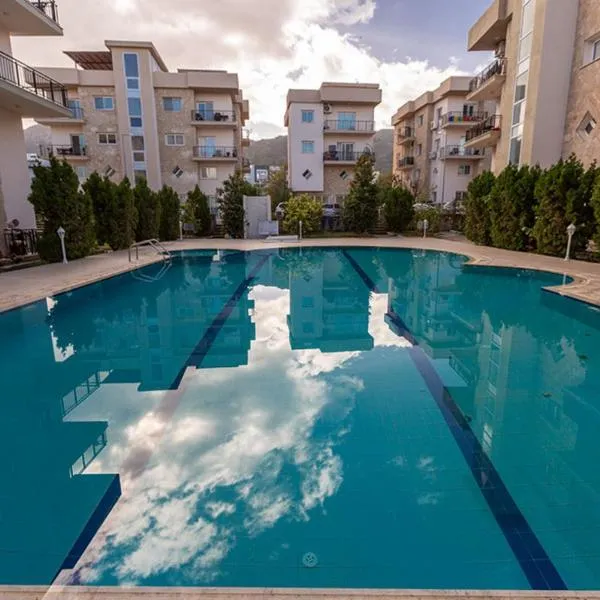 Sunshine Apartment by HolidayKeys, hotel v destinaci Karavas