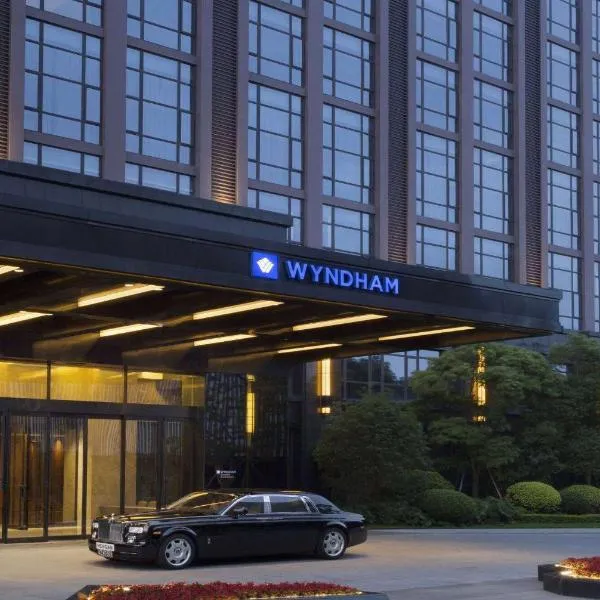 Wyndham JinJiang Hotel, hotel v destinaci Ťin-ťiang