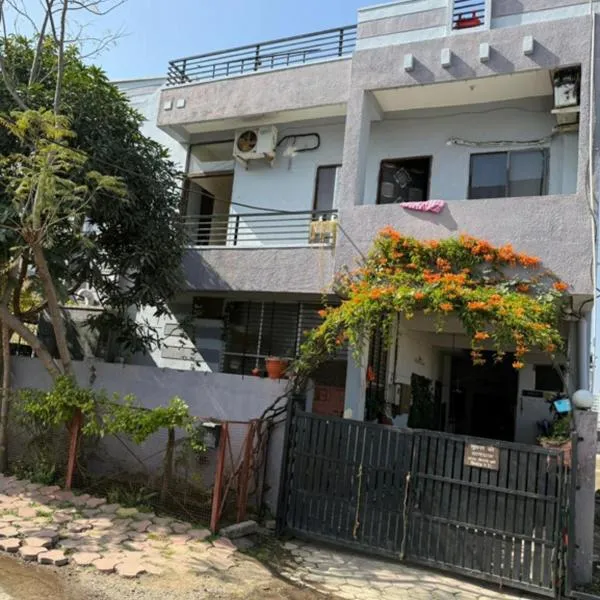 My Special House Homestay Nipania, Indore, hotel v destinaci Indaur