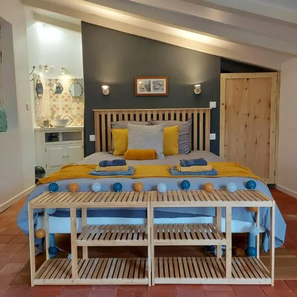 Chez Agatha, hotel in Vertheuil-en-Médoc