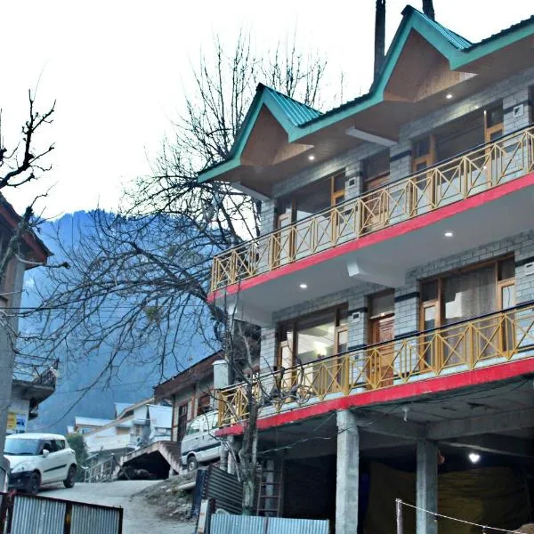 Apple Field House, hotel v mestu Manāli