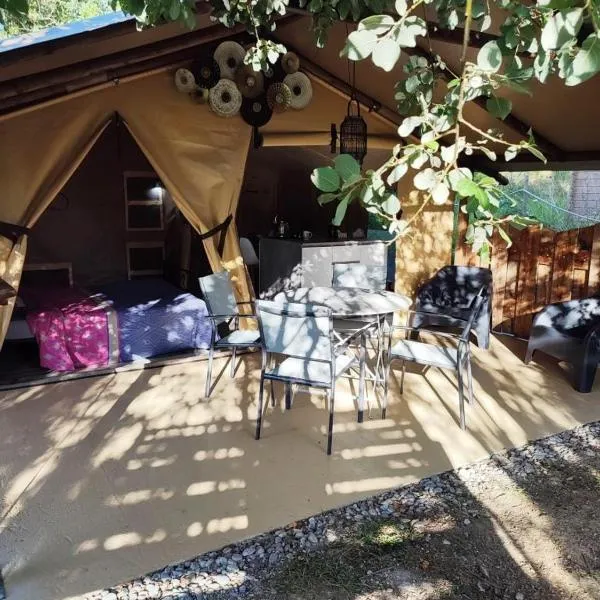Camping des vignes, hotel v destinaci Dun
