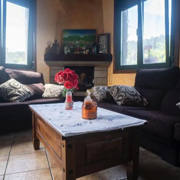 casa vella, hotel v destinaci Vilaboa