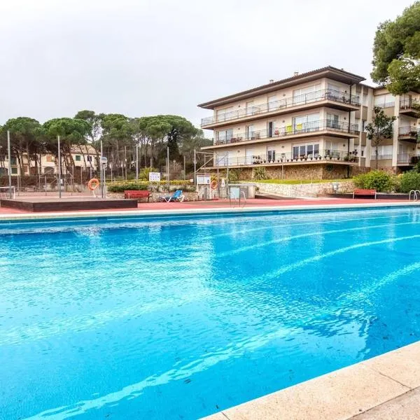 Apartment with Pool and Tennis، فندق في بالافروجيل