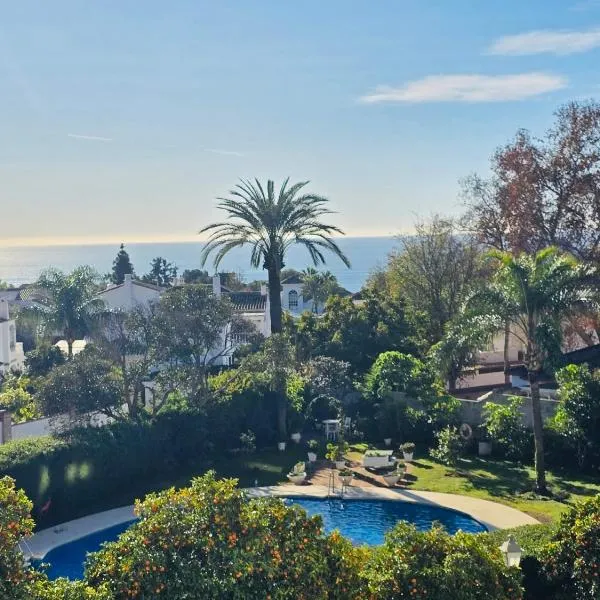 Marbella city center appartment walking distance beach and plaza de los naranjos, hotel di Marbella