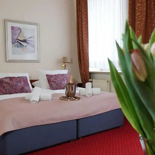 Hotel Sonex, khách sạn ở Częstochowa