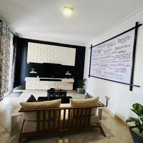 a few good stays!, hotel a Kampala