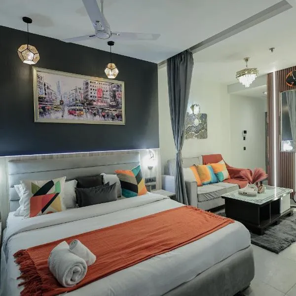 Lux Paradise By Aurum, hotel in Noida