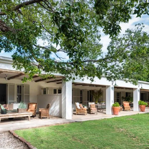 Langhuis Guesthouse, hotel v destinaci Graaff-Reinet