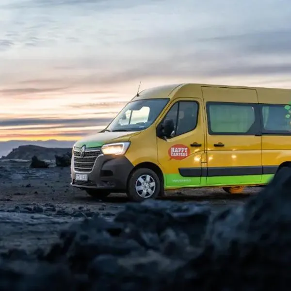 Happy Campers - Camper van rental, hotel u gradu Keflavik