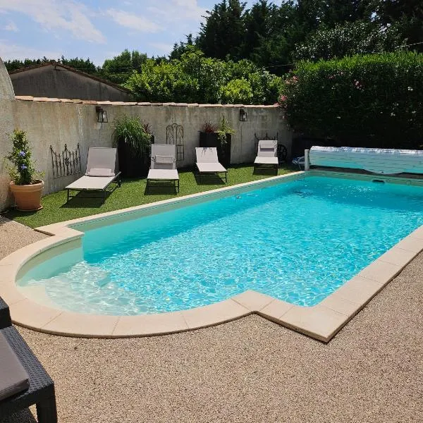 Les Pagnons, hotel em Velleron