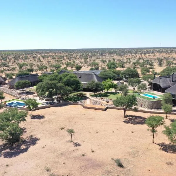 Saroa Safari Lodge Campsites, hotel in Khomas Region