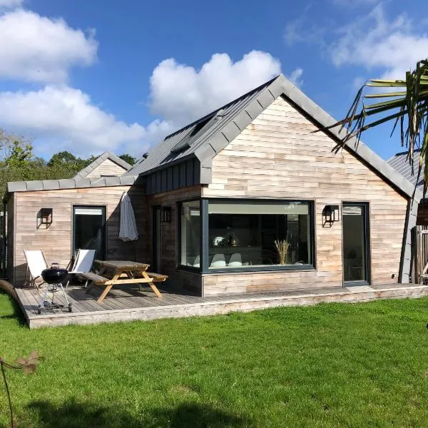La cabine du bout du monde avec Mezzanine , votre maison de vacances de haut standing, hotel in Crozon