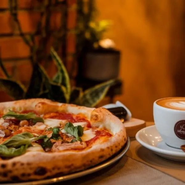 Espaço entre Pizza & Café, hotel v destinaci Pindamonhangaba