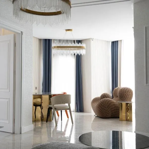 Design Hotel "Mamu Apartment" with kitchen and mountain views, hotel v destinaci Batumi