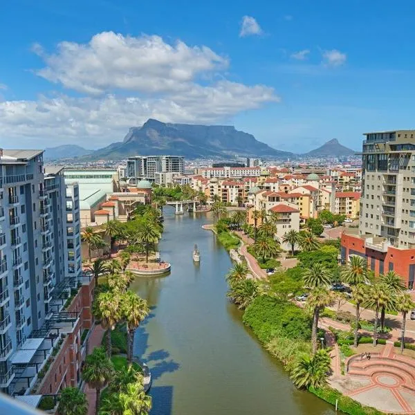 Ultra Luxury 3 Bed Knightsbridge Penthouse, hotel in Cape Town