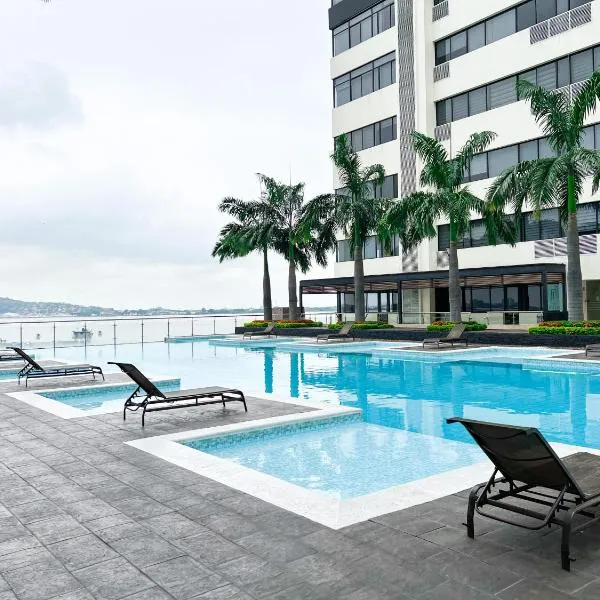 Suite en Puerto Santa Ana ,Torres Bellini, hotel in Guayaquil