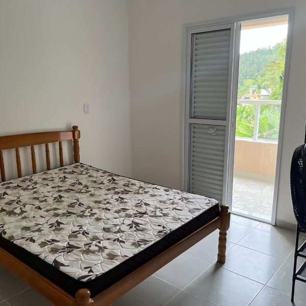 Apartamento 300 metros praia das Toninhas - Foto 2