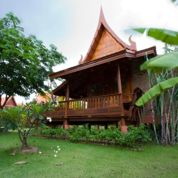 Ayodhara Village, hotel em Ang Thong
