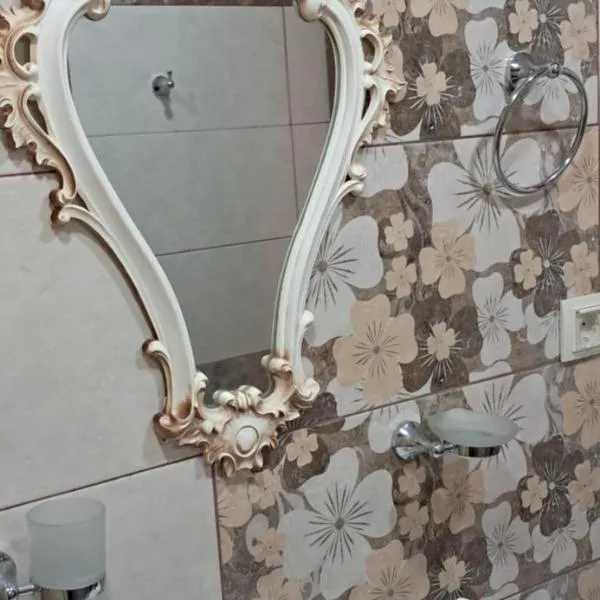 Manan Guesthouse, hotel in Chʼkalovka