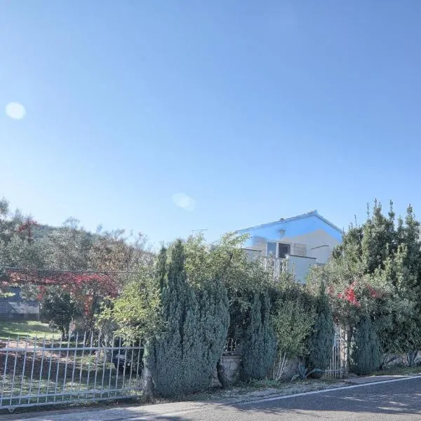 Apartment Rosa, hotel v destinácii Neviđane