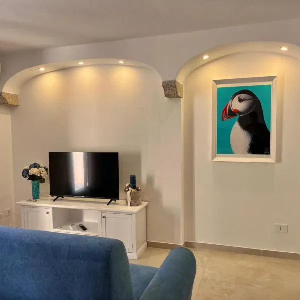Smeralda APARTMENT, hotel in Cannigione