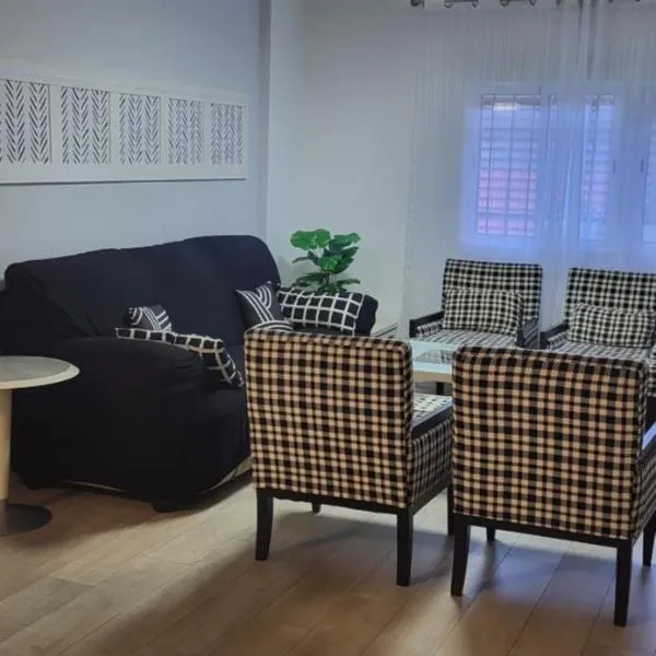 Aparamento WARNER 8 PERSONAS, hotel in Pinto