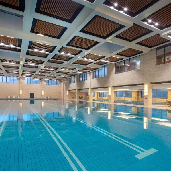 Wyndham Xinyang Downtown, hotel in Xinyang